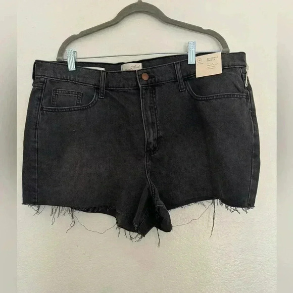 Universal Thread Pants - ⚡️NWT Universal Thread Boyfriend Shorts